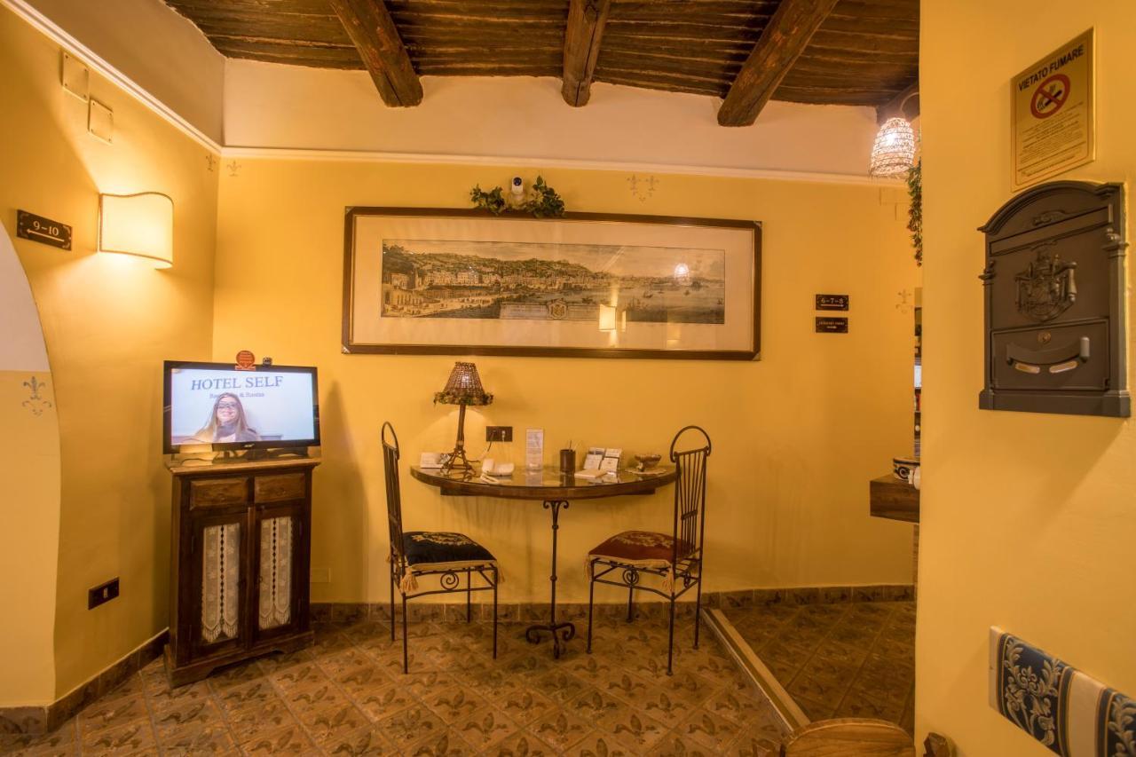 B&B L'Alloggio Dei Vassalli Napoli Bagian luar foto