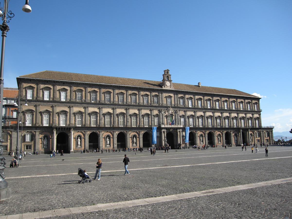 B&B L'Alloggio Dei Vassalli Napoli Bagian luar foto